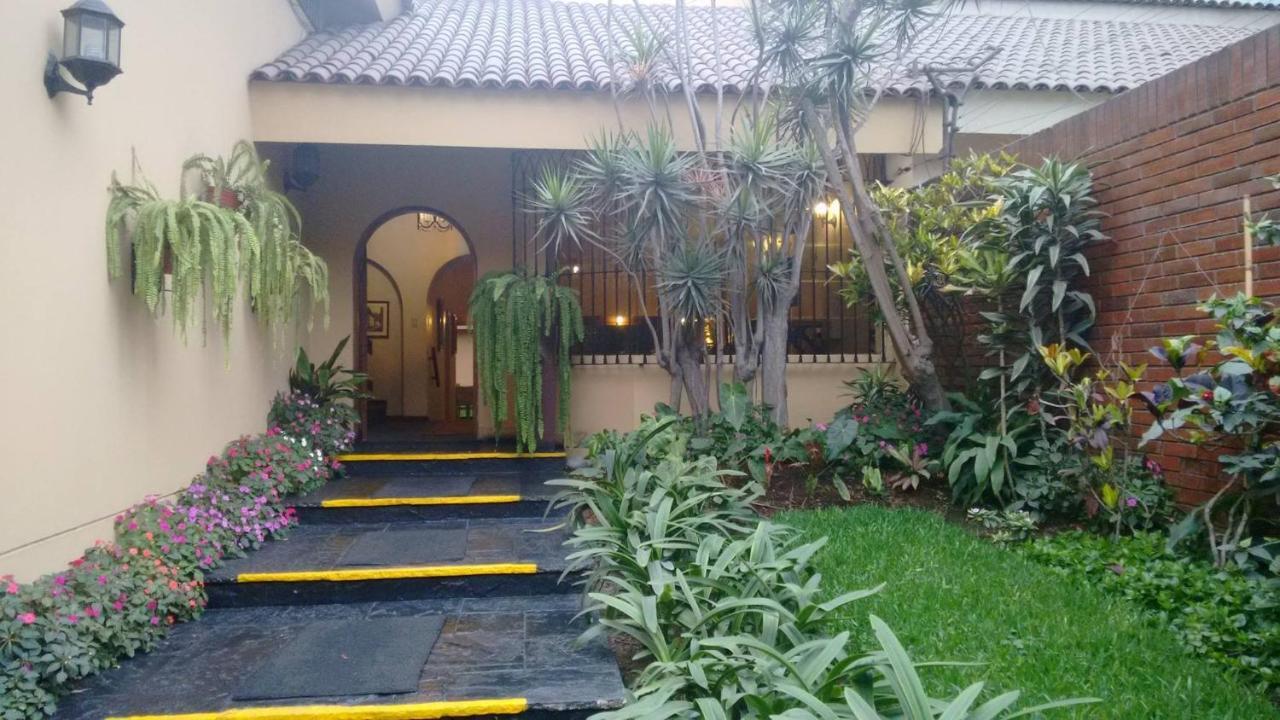 Villas Del Sol Bed & Breakfast Lima Bagian luar foto