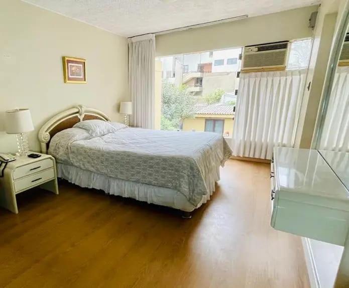 Villas Del Sol Bed & Breakfast Lima Bagian luar foto